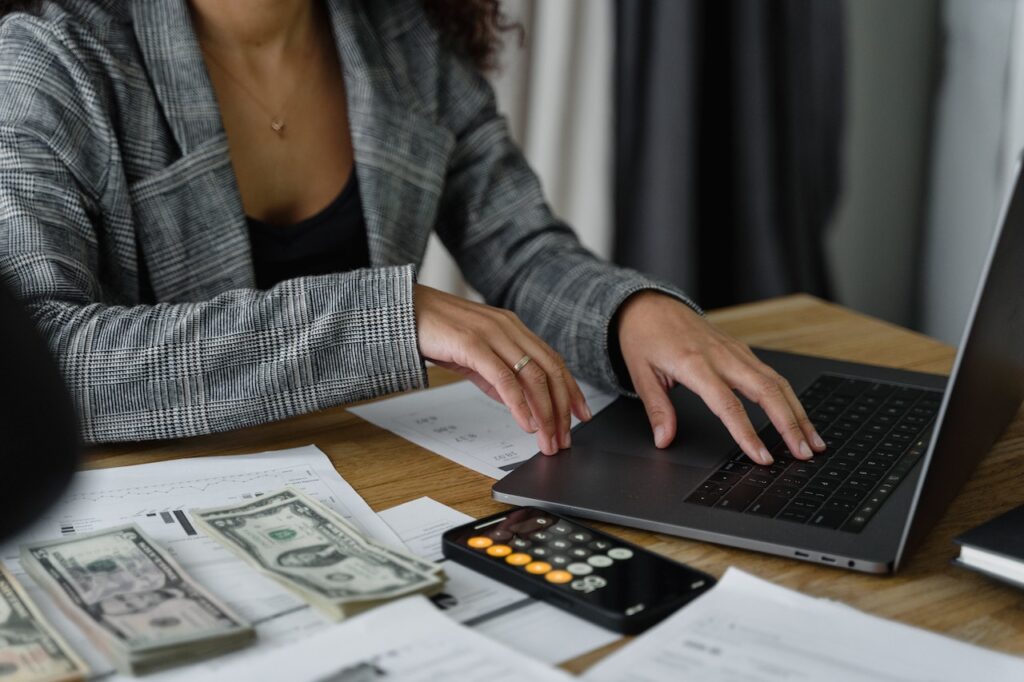 Discovering Multifamily- Passive Investing As A Full-Time MD With Gurpreet Padda